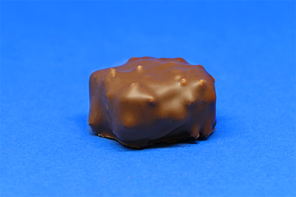 Rocher Géant chocolat lait fourré praliné feuilleté - Chocogil