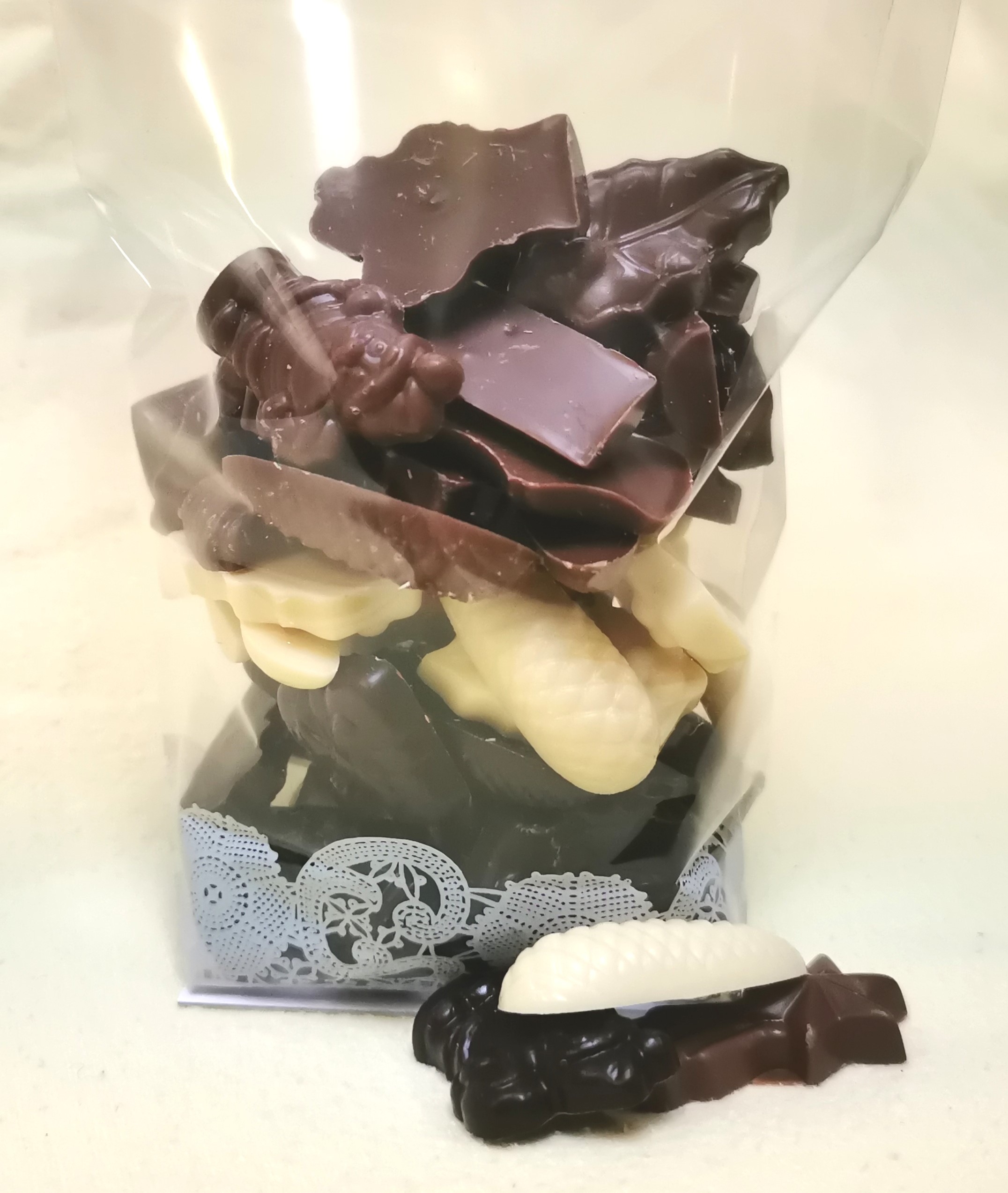 Bouchons chocolat à la liqueur de marc de champagne – Ballotin 500g -  Chocogil – boutique de chocolats en ligne